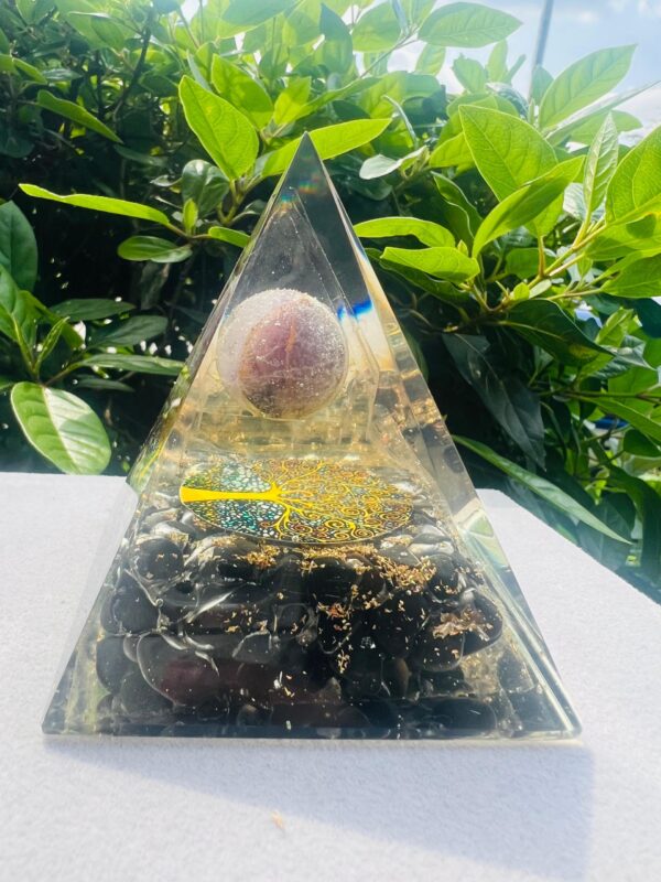 Black Toumaline & Amethyst Pyramid