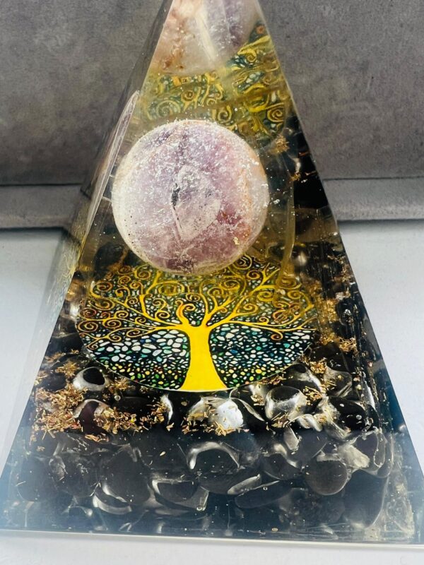 Black Toumaline & Amethyst Pyramid