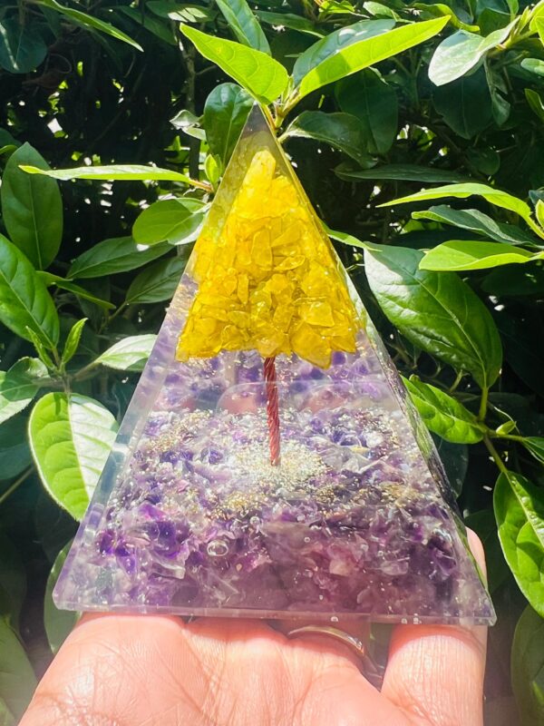 Amethyst & Peridot Orgonite Pyramid