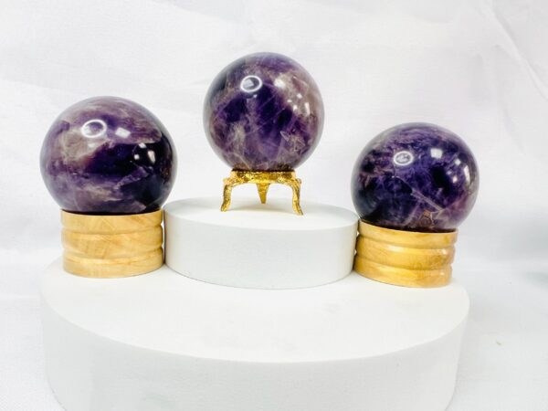 Amethyst Sphere 50mm - Image 10