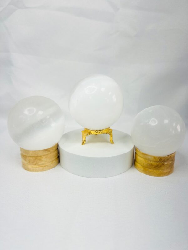 selenite Sphere 60mm