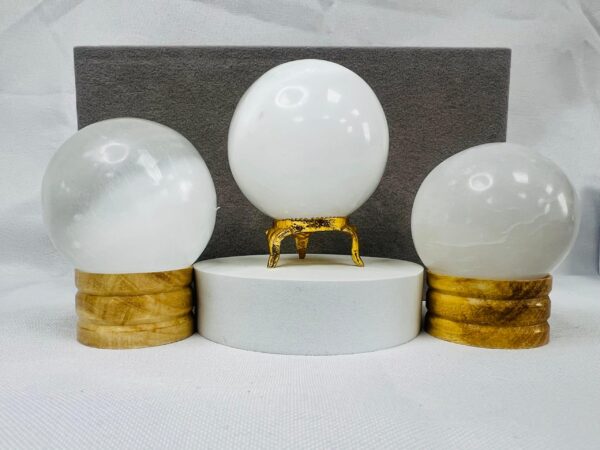selenite Sphere 60mm