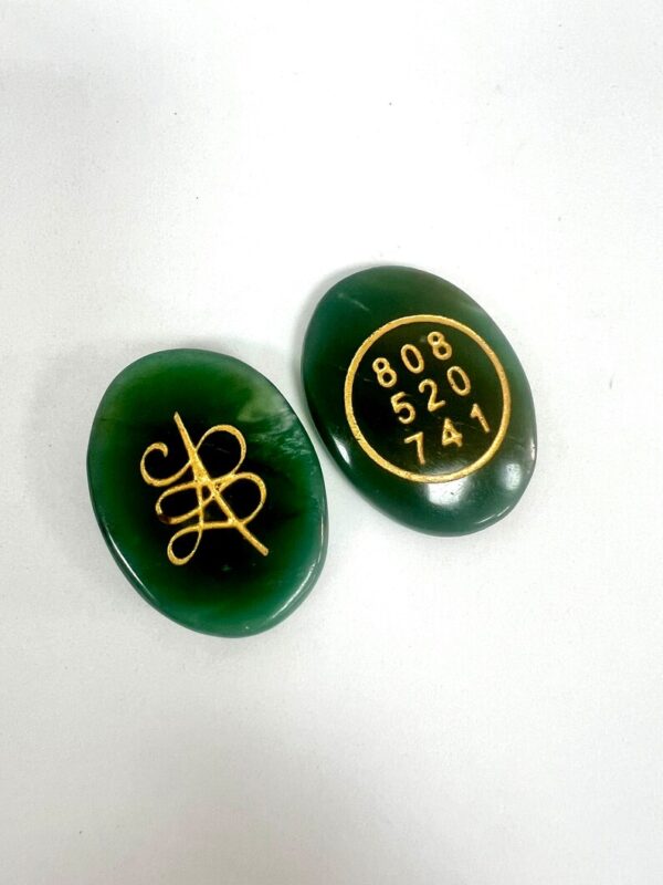 Green Jade Crystal Oval Shape Zibu Symbol Coin