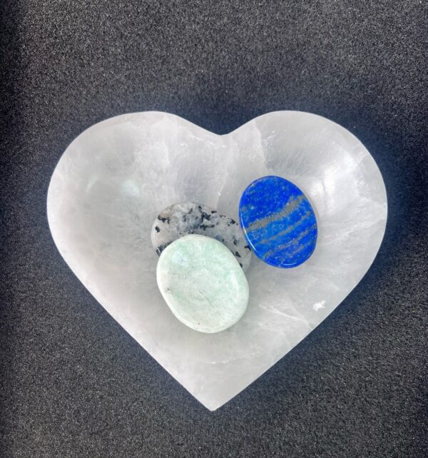 Selenite Cleansing Heart Bowl 12.5 cm