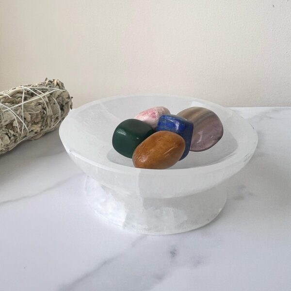 Selenite Cleansing Round Bowl 10 cm