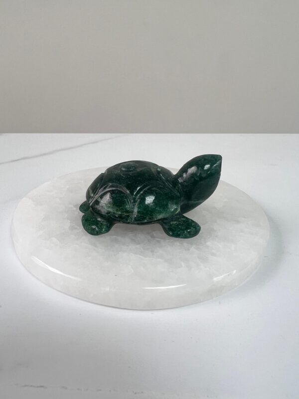 Green Jade Turtle Figurine – Hand-Carved Healing Crystal Stone for Prosperity, Protection, Luck & Home Decor (50-60g, 6cm)