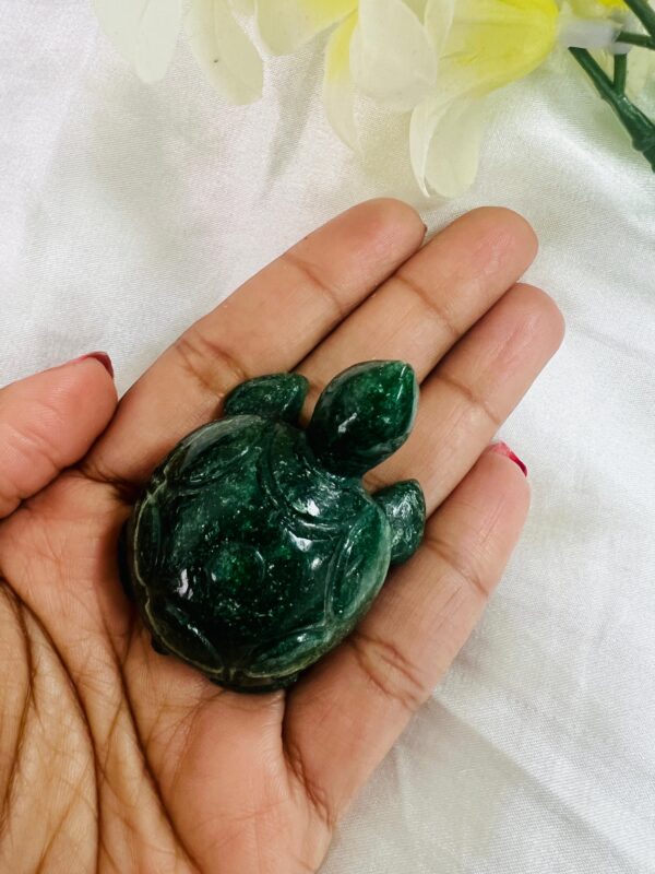 Green Jade Turtle Figurine – Hand-Carved Healing Crystal Stone for Prosperity, Protection, Luck & Home Decor (50-60g, 6cm)