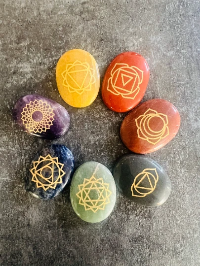 7 Chakra Crystals With Box